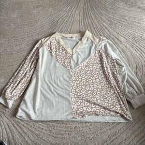 Elegant Beige Leopard Print Women's Tunic